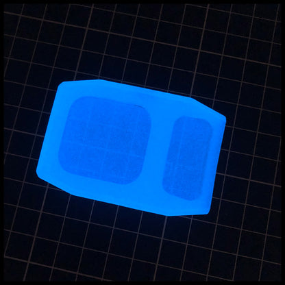 Funda de silicona Digimon Pendulum que brilla en la oscuridad